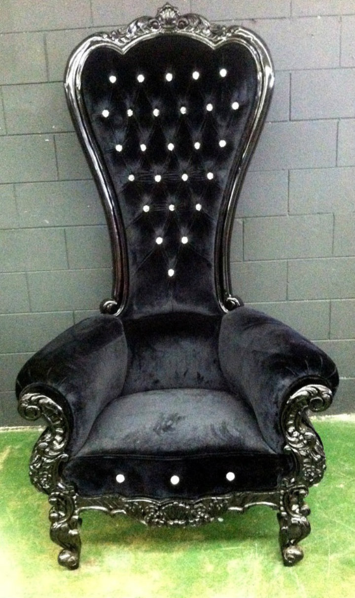 How to choose the perfect gothic furniture for your home | Home Decor Ideas