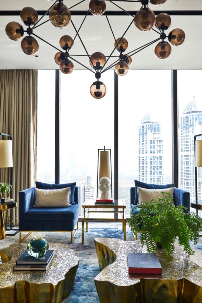 A Brilliant Home Decoration by Hirsch Bedner Associates