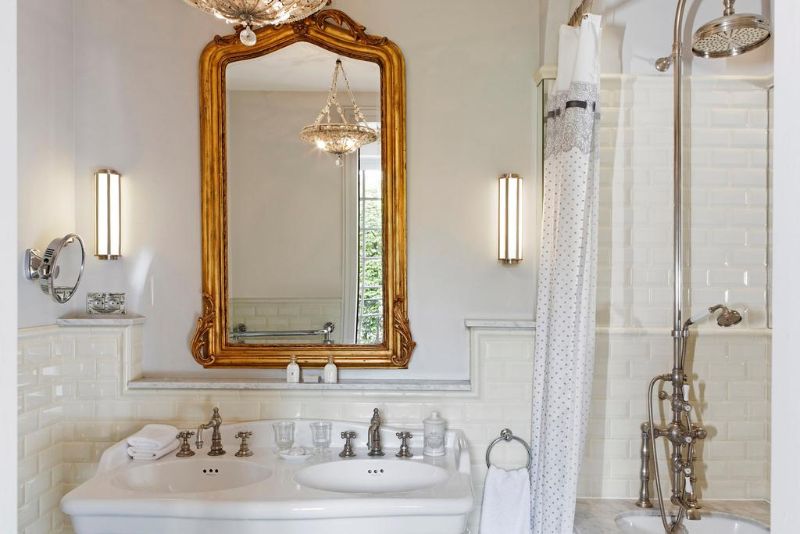 Luxury Hotel Bathrooms To Inspire Your Next Restroom Renovation (2)