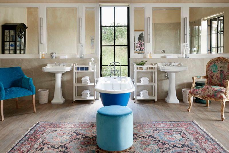 Luxury Hotel Bathrooms To Inspire Your Next Restroom Renovation (4)