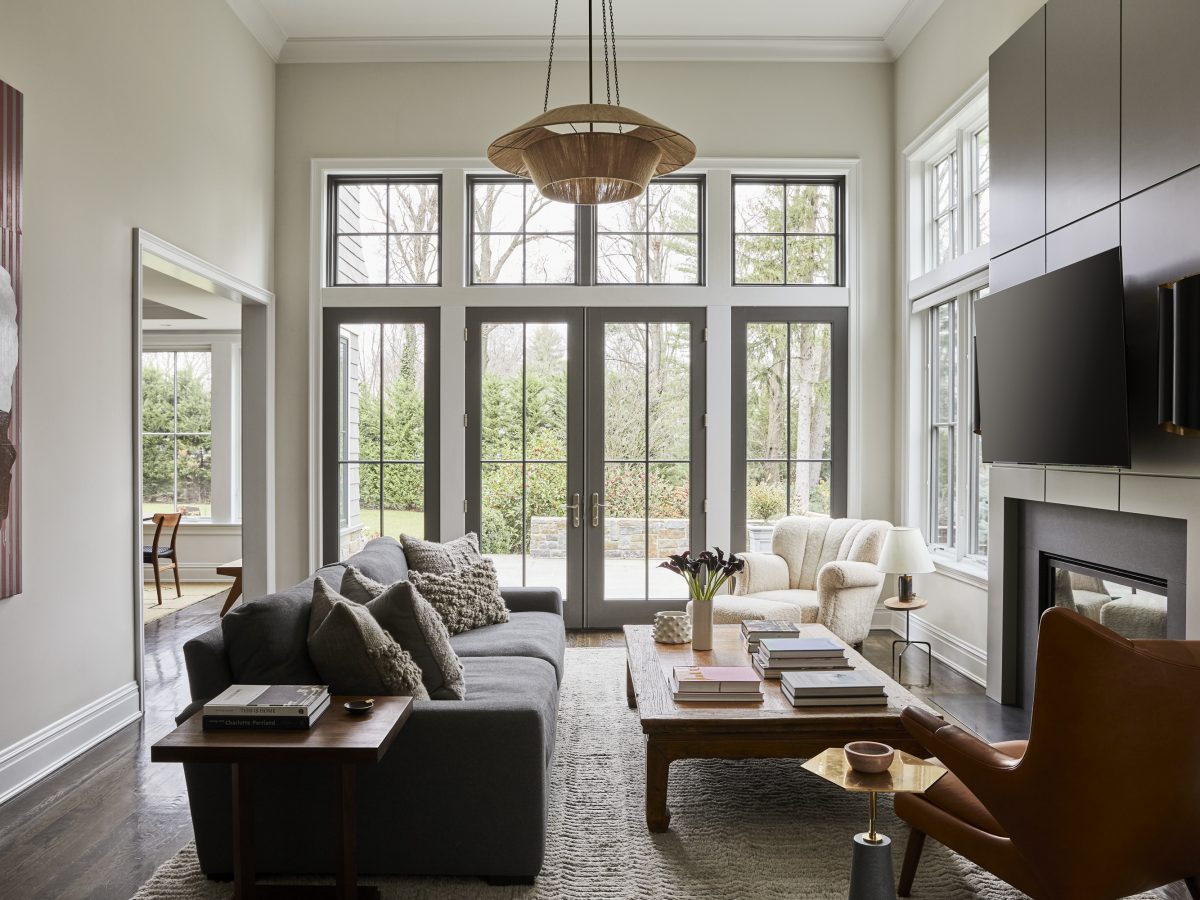 Sharon Rembaum - A Tour Calm New York Home With Timeless Appeal