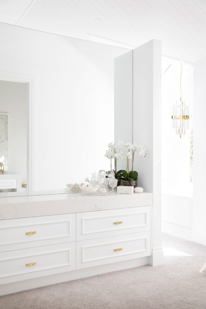 white tones in a luxury bathroom
